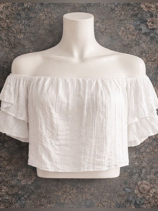 Blush Noir Tops - Blush Noir Urban Outfitters  waterfall ruffle sleeve cropped top S